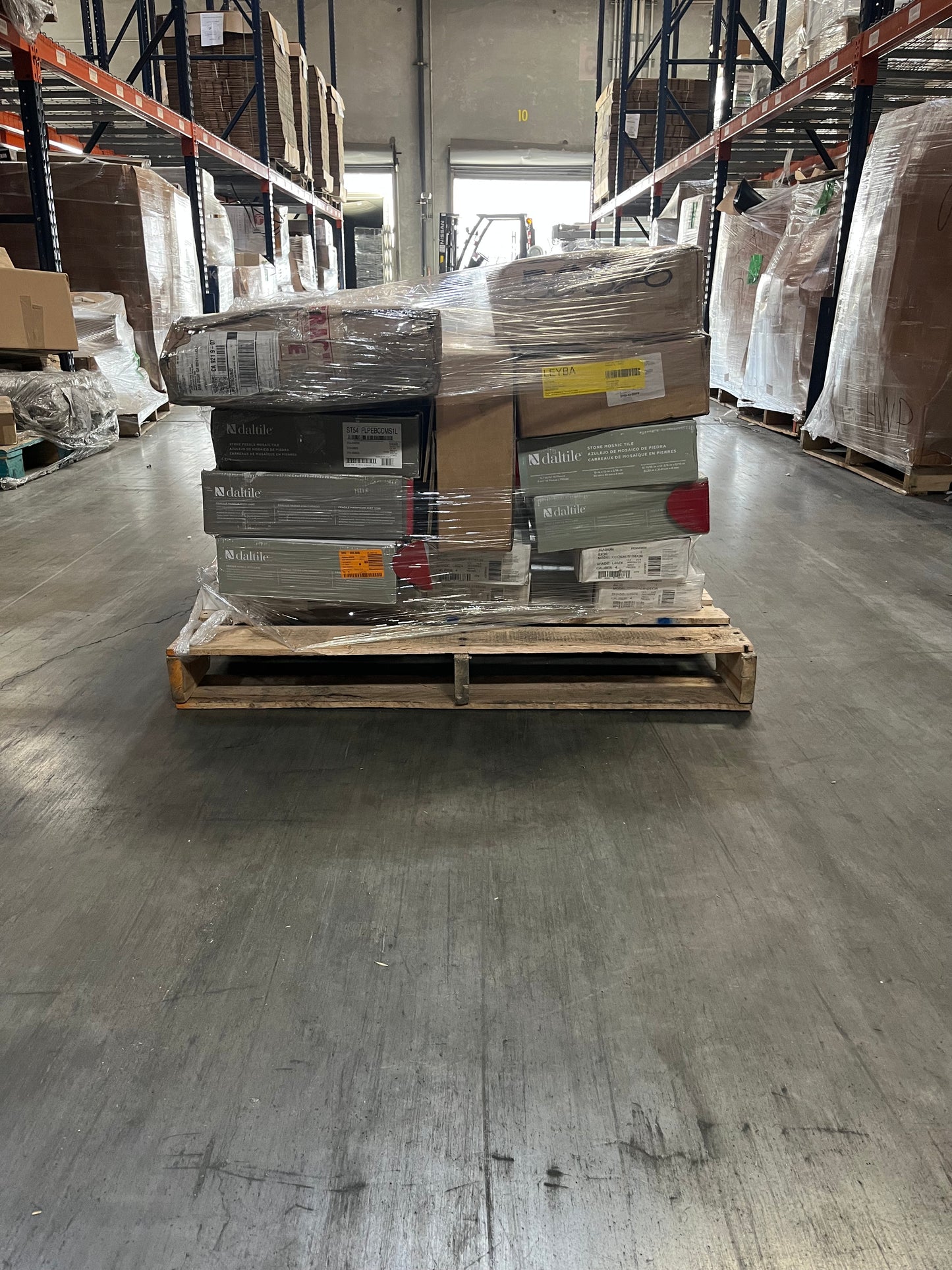 Pallet #5 Mix Flooring and Tiles